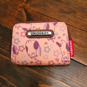 Unionbay ID and credit card wallet with 2 zipper pockets